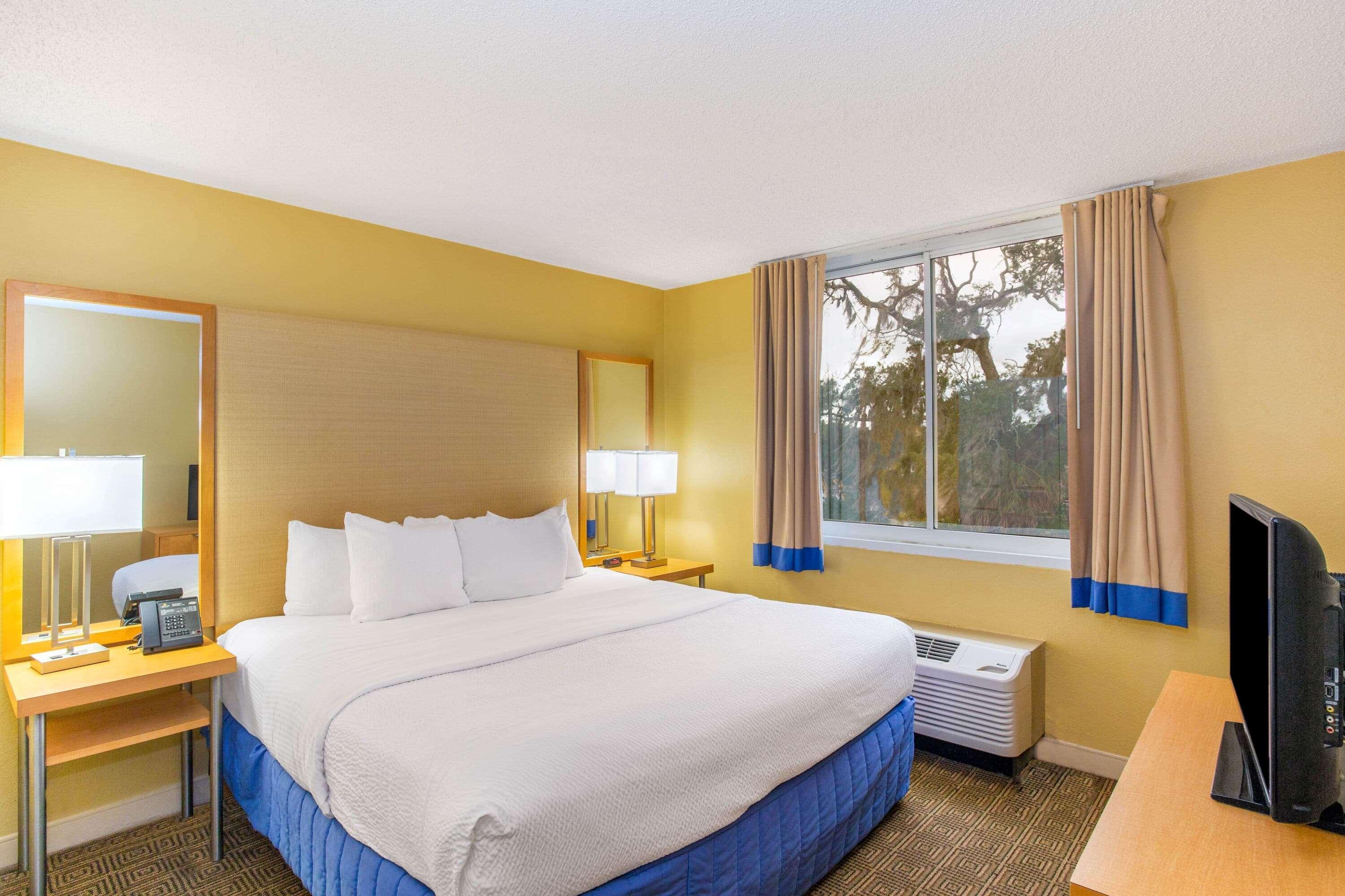 Готель La Quinta By Wyndham Sarasota Downtown Екстер'єр фото