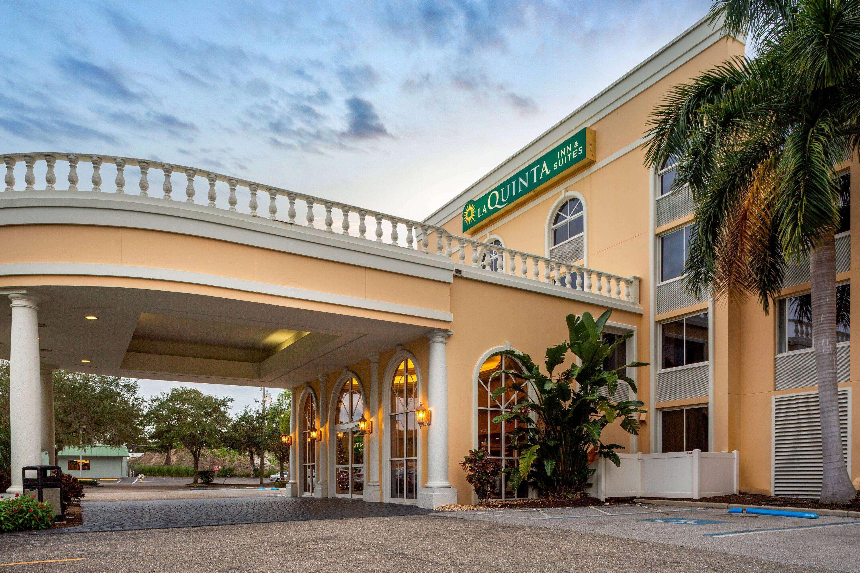 Готель La Quinta By Wyndham Sarasota Downtown Екстер'єр фото