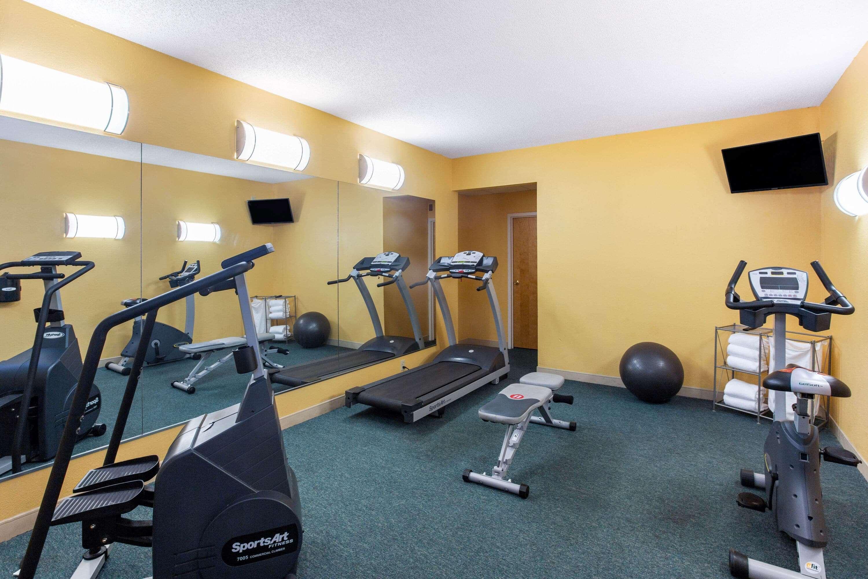 Готель La Quinta By Wyndham Sarasota Downtown Екстер'єр фото
