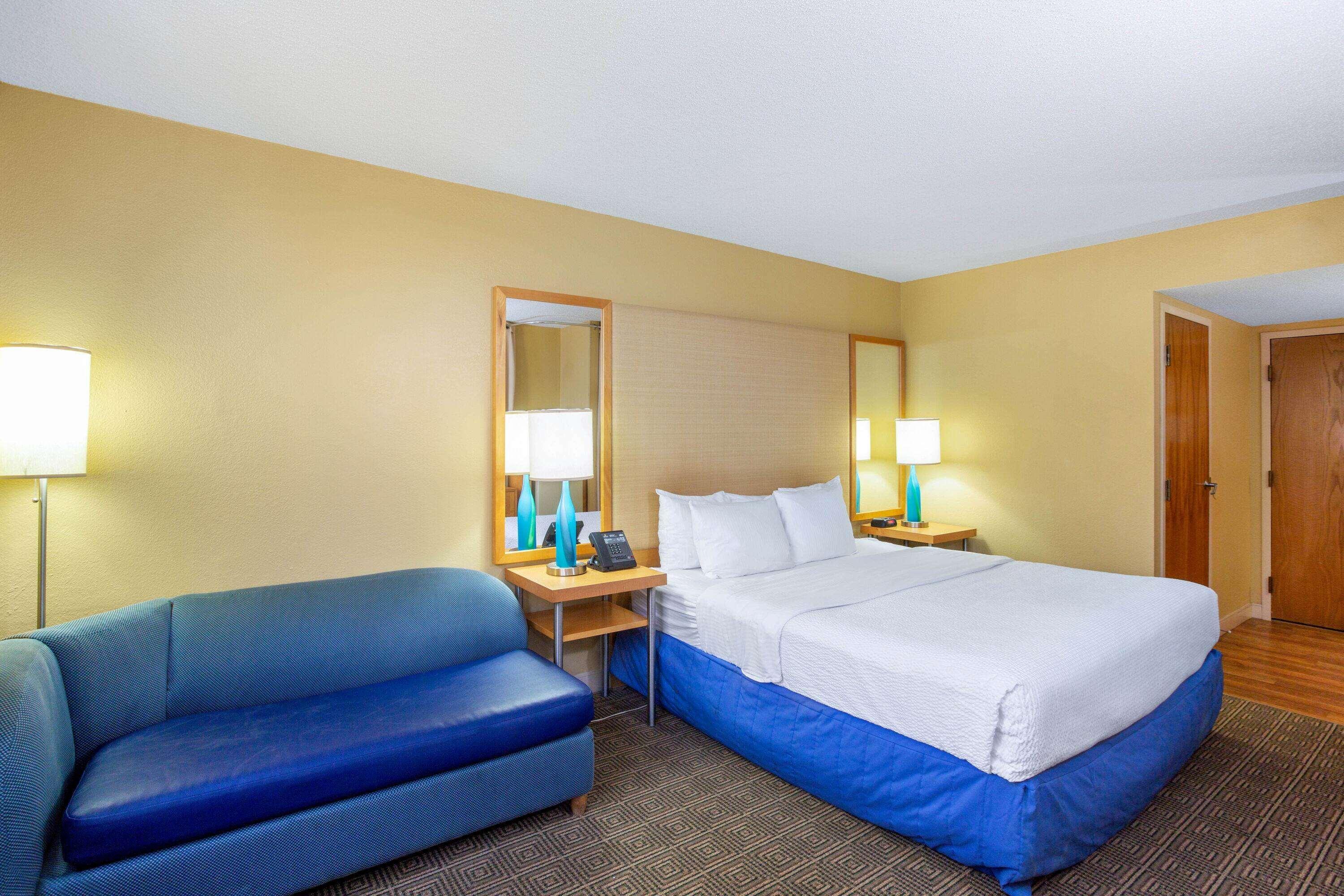 Готель La Quinta By Wyndham Sarasota Downtown Екстер'єр фото