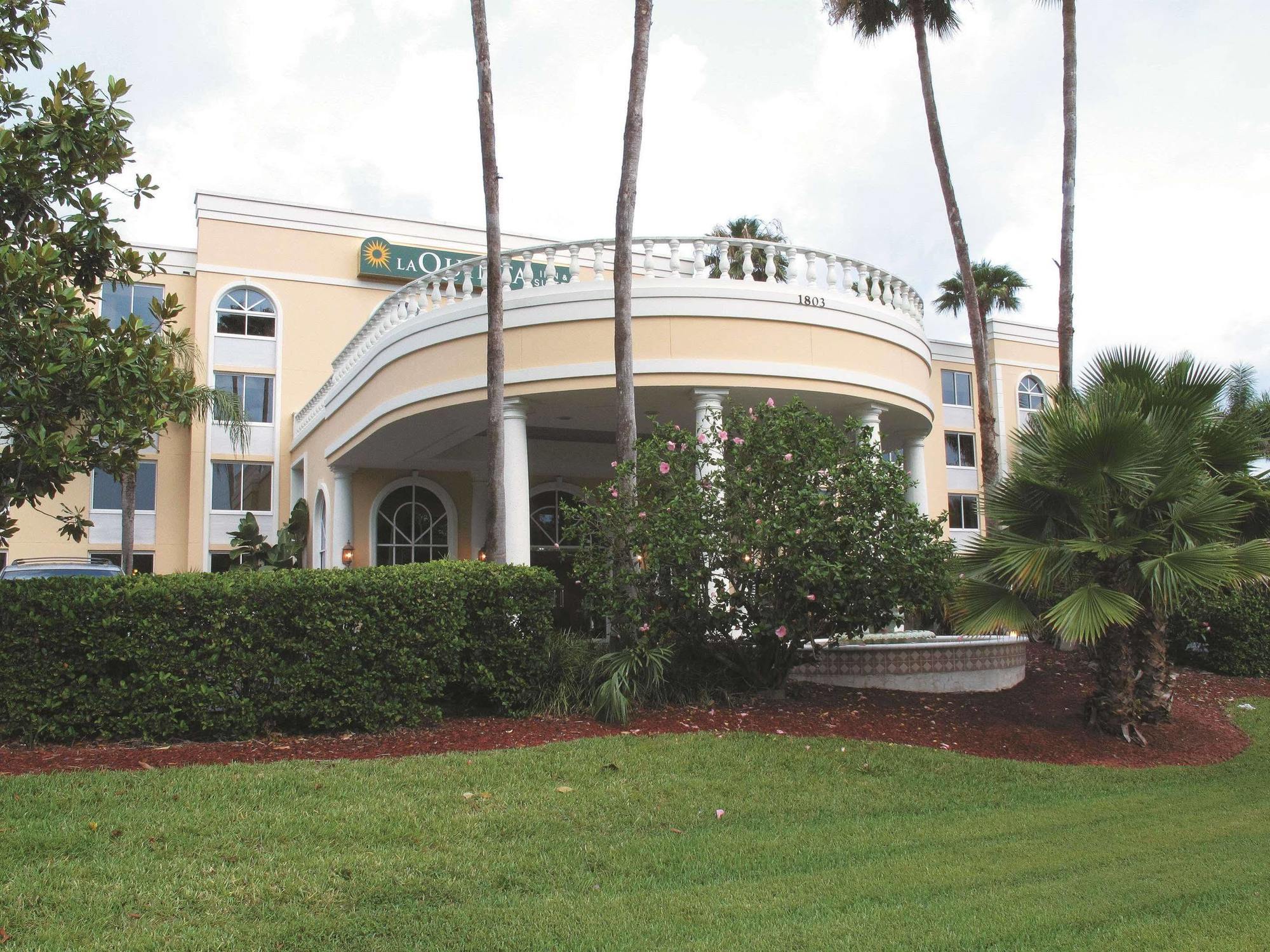Готель La Quinta By Wyndham Sarasota Downtown Екстер'єр фото
